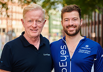 Dr. Jørgensen mit einem Mann